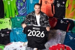 终老拜仁！官方：38岁诺伊尔与拜仁续约一年至2026年